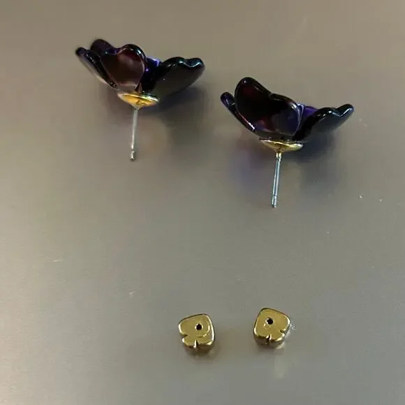 Pre-Owned Kate Spade gold tone purple crystal flower stud earrings - Picture 3 of 5
